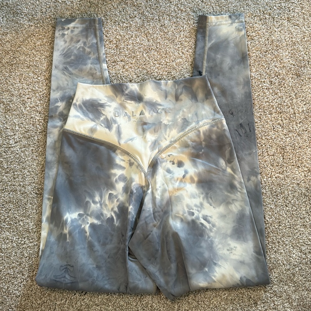 Balance athletics cloud leggings. XS